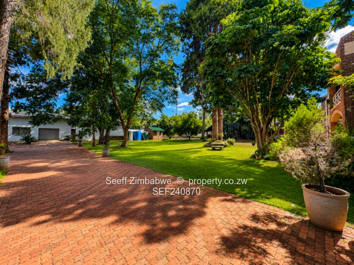 Stunning Double-Storey Home For Sale In Glen Lorne