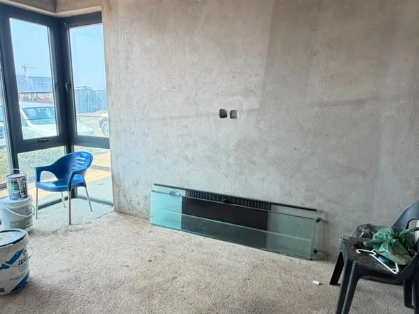 Flat & Apartment
