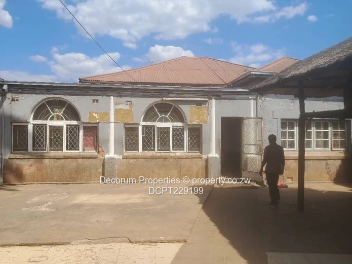 **Prime Lodge Opportunity in Harare's CBD – 1000 m² of Potential!**