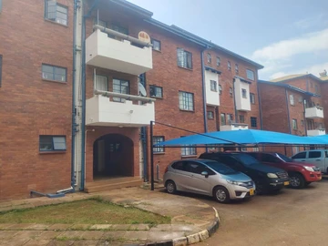 2 Bedroom Flat & Apartment