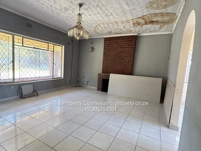 Prime Location & Secure Family Living: 3-Bed House to Rent – Bluffhill