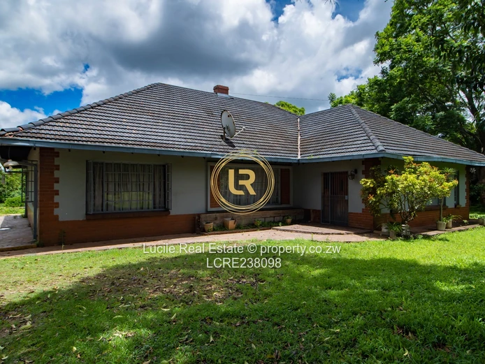 Prime Land in Chisipite