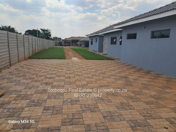 5 bed house for sale in Mt Pleasant Heights recently built. 