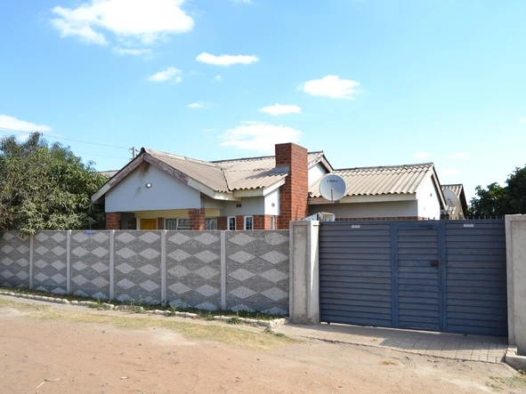 Stunning 4-Bedroom Home in Glen View 7 , Cession!