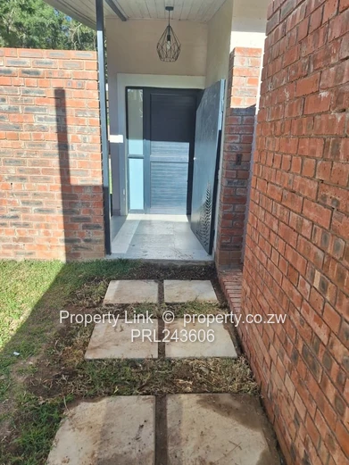 Modern Townhouse For Rent In Newlands