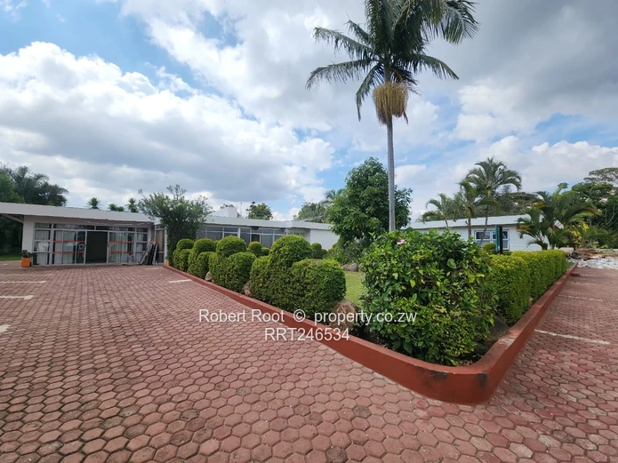 Prime Commercial Property To Let – Churchill Avenue, Gunhill