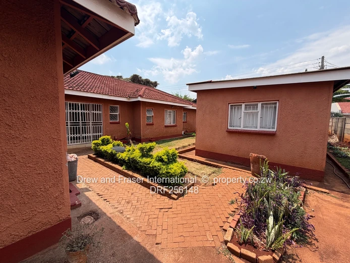 WestgateArea D 4-Bed Home: Gated, Borehole $220k