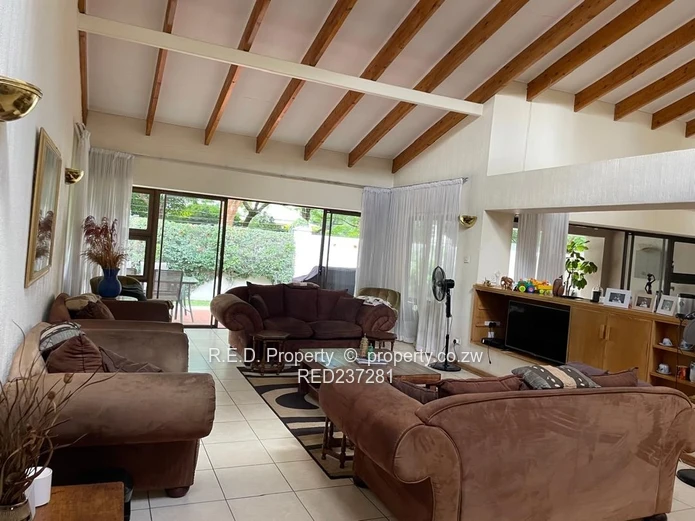 To Let: 3-Bedroom Townhouse