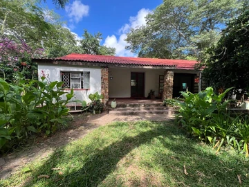 House for Sale in Helensvale sitting on 2,5 acres
