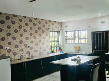 7 Bedroom House