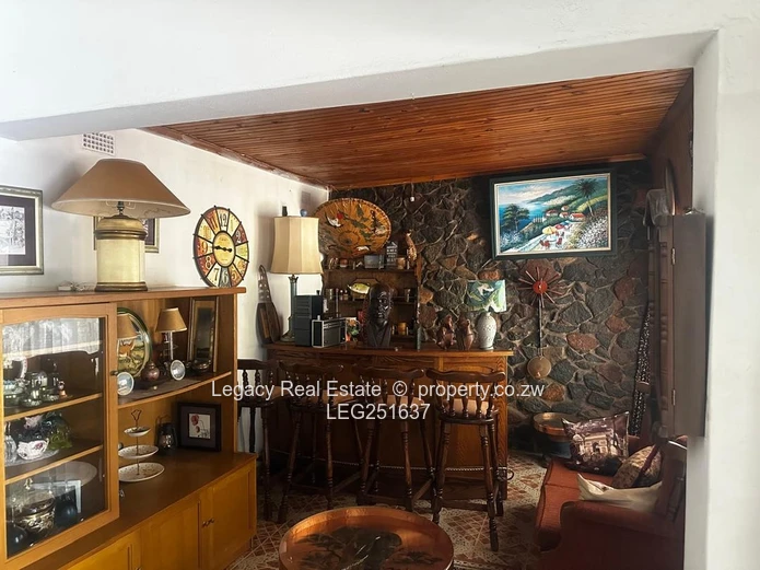 Grand Residence With Pool & Beautiful Gardens,Premium Property In The Heart Of Vainona. (Sole Mandate)