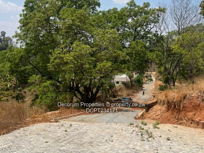 Prime 3,400ha plot in Umwinsidale — Tarred Access