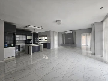 3 Bedroom Flat & Apartment