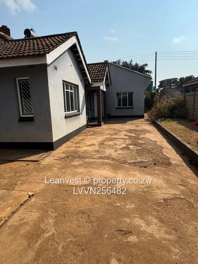 Bloomingdale 3-Bed: Fitted Kitchen, Main En-suite & Driveway