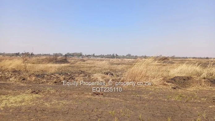 1300m² Stand: Main Road Frontage & Municipal Water — Mt Pleasant Heights