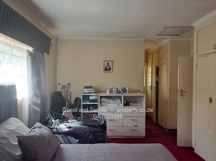 4-bedroomed house is situated in the desirable Sunridge area