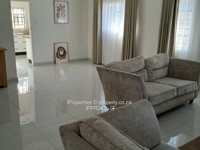 Mainway Meadows 570sqm plot size- House for sale