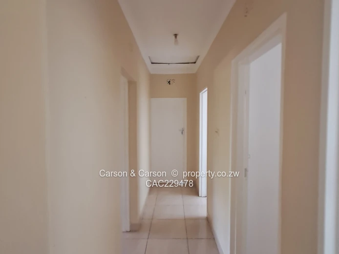 Exclusive Double-Storey Residence on One Acre – Greendale North