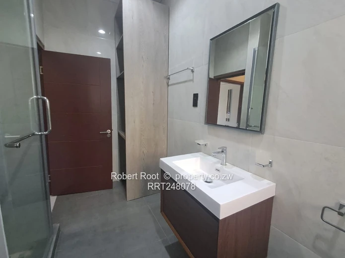 Exquisite 3 bed duplex apartment in Mount Pleasant