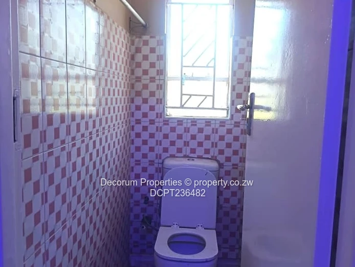 Marlborough 4-Bed Home — Paved Drive, Water Tank & Secure