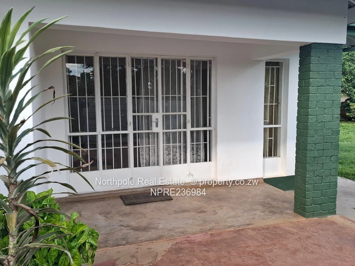 Close To Amenities!!  For January 2026 (Sole Mandate)