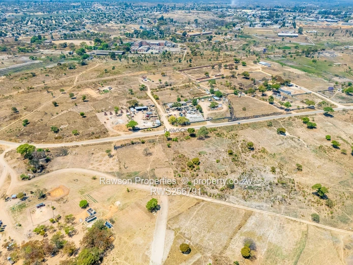 3.6 hectares of land .potential  Maronders (Sole Mandate)
