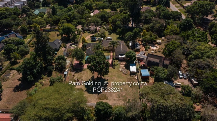 Spacious Home On 1 Acre