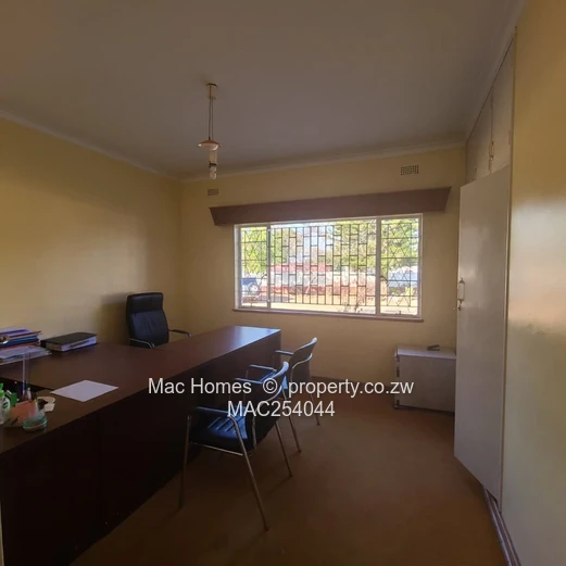 Office Place to let in Gunhill close to Borrowdale road for 1st of October