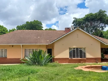4 bedroomed house in Greendale 