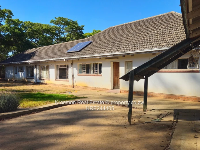 Marondera/winstonpark 5-Bed Home on 4250m² 