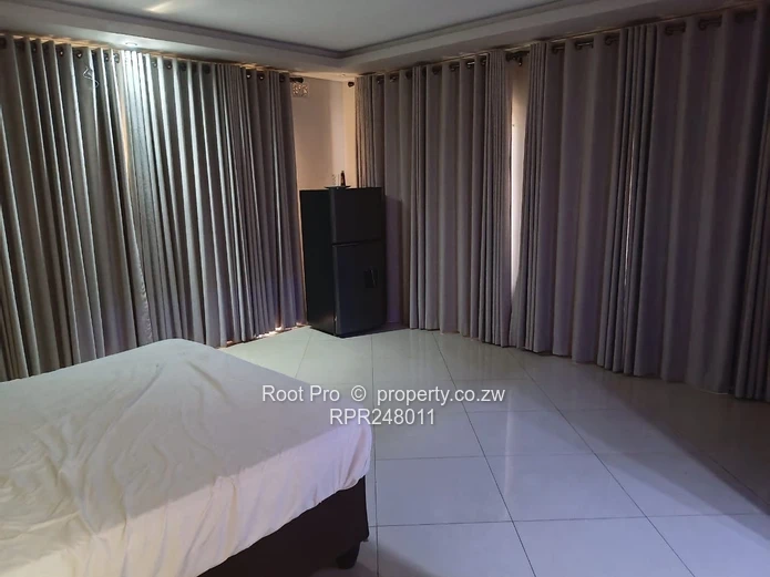6 bed Belvedere House for sale