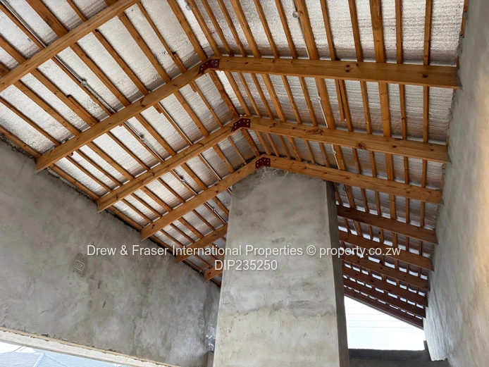 Unfinished 3-Beds house for sale in Mabvazuva