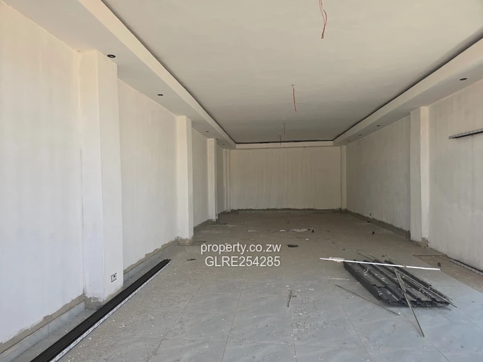 186m² Unfinished Industrial Warehouse — Belvedere (Borehole)