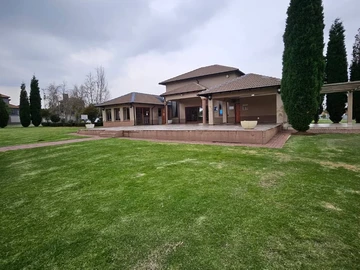 3 Bedroom Garden Flat