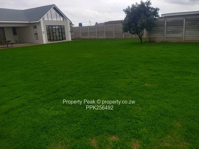 Mount Pleasant Heights: Modern 5-Bed with Expansive Lawn & Borehole