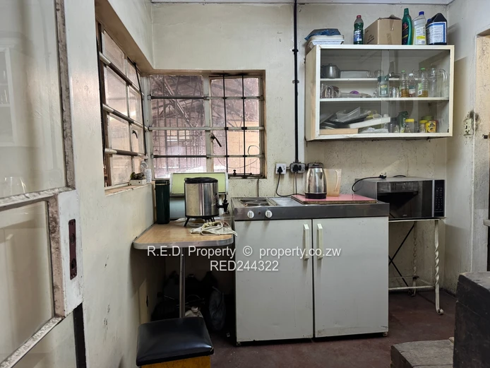 Versatile Retail, Office & Warehouse Facility