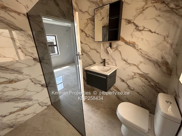 Luxury Modern Living – Close To Westgate Shopping Centre