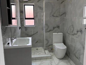 3 Bedroom Garden Flat