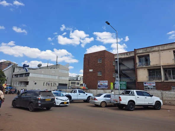 3 Bedroom Flat & Apartment