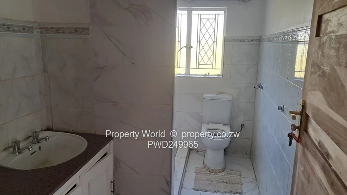 4 Bedroom Cottage To Let In Ruwa