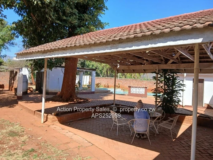 4 Bedroom House In Mount Pleasant! 