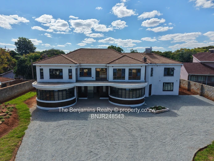 Luxurious House With Commercial Potential