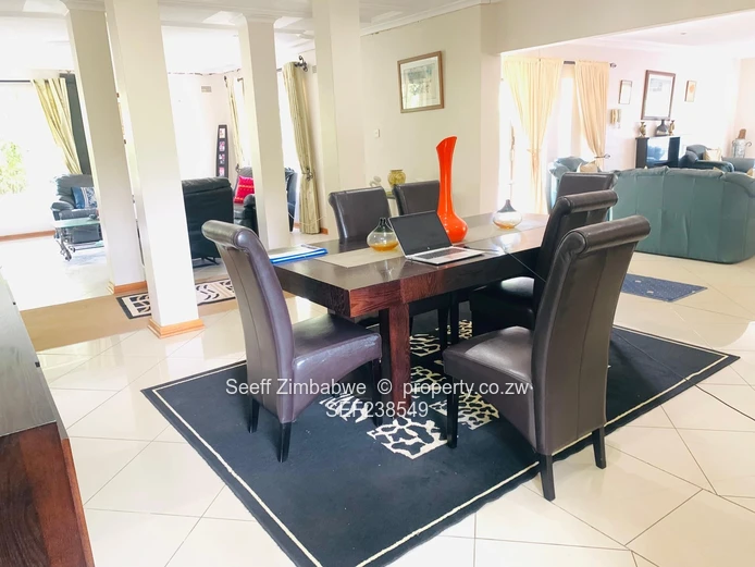 An Entertainer’s Paradise: Grandeur & Serenity in Mature Glen Lorne