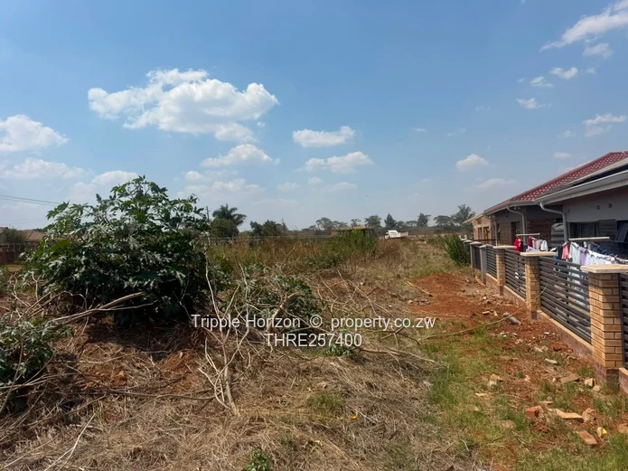 400m² Stand in Cold Comfort — Tarred Roads & Services