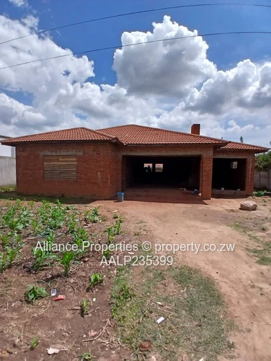 Premium Investment Canvas: Spacious 5-Bedroom Shell on 600sqm in Coveted Zimre Park