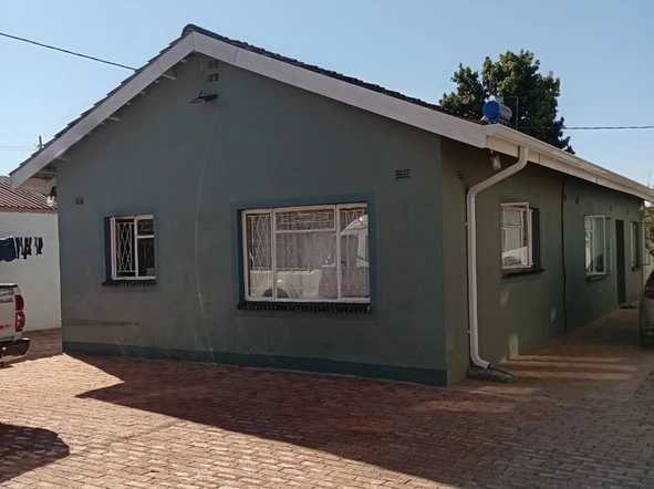 5 Bedroom House
