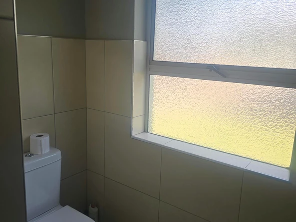 2 Bedroom Flat & Apartment