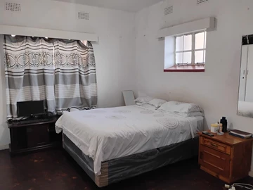 3 Bedroom Flat & Apartment