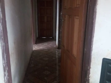 6 Bedroom House
