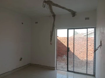 2 Bedroom Flat & Apartment